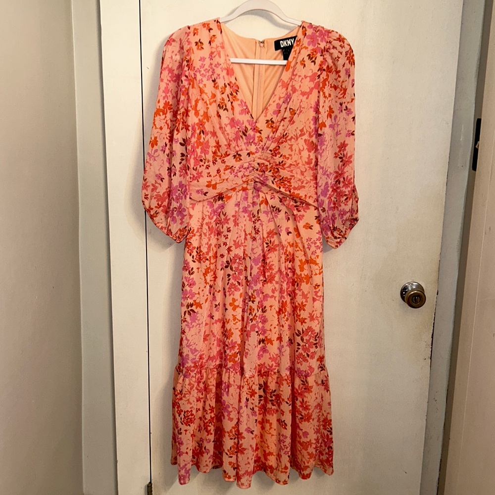 NWT peachy pink floral midi dress.